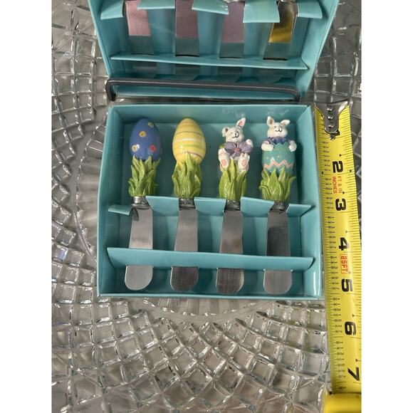 (2) New Blossoms & Blooms Spreaders Easter Ceramic 2 Sets of 4 Rabbit Bunny NIB - Picture 6 of 7